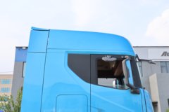 欧曼银河9 14.5L柴油 680马力 6X4 采埃孚12档 AMT自动档 牵引车