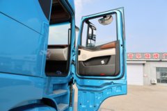 欧曼银河9 14.5L柴油 680马力 6X4 采埃孚12档 AMT自动档 牵引车