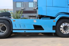 欧曼银河9 14.5L柴油 680马力 6X4 采埃孚12档 AMT自动档 牵引车