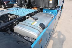 欧曼银河9 14.5L柴油 680马力 6X4 采埃孚12档 AMT自动档 牵引车