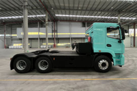 小满&nbsp;电动牵引车外观图片