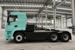 零一汽车 小满422N 标载版 6X4 纯电动牵引车 宁德时代422.87kWh