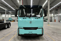 零一汽车 小满422N 标载版 6X4 纯电动牵引车 宁德时代422.87kWh