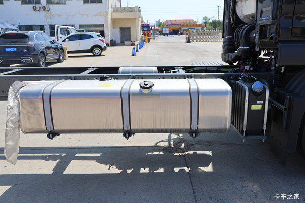 重汽豪沃TX7 Por金标290,手动马力大单桥箱式载货车