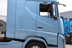 欧曼银河9 14.5L LNG 630马力 6X4 采埃孚12档 AMT自动档 牵引车