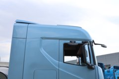 欧曼银河9 14.5L LNG 630马力 6X4 采埃孚12档 AMT自动档 牵引车