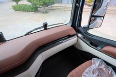 欧曼银河9 14.5L LNG 630马力 6X4 采埃孚12档 AMT自动档 牵引车