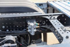 欧曼银河9 14.5L LNG 630马力 6X4 采埃孚12档 AMT自动档 牵引车