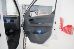 金杯吉运E6 畅运版 2025款 2座 标准顶纯电动封闭货车 宁德时代41.86kWh