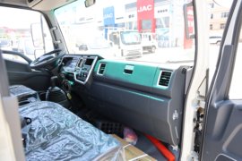 骏铃V7(原骏铃A8)&nbsp;载货车驾驶室                                               图片