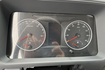 ʮ100P 2025 2.5L 131 ʮ5 3.245˫ῨͼƬ