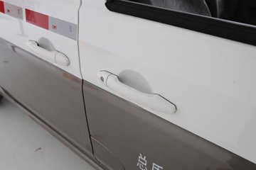 SRM��Դ�º�ʨX30L 2025�� �Ƹ��� 1.6L���� 123���� 2�� ��ջ���ͼƬ