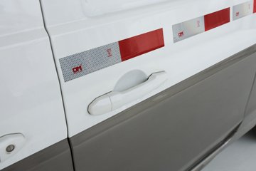 SRM��Դ�º�ʨX30L 2025�� �Ƹ��� 1.6L���� 123���� 2�� ��ջ���ͼƬ