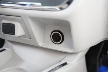 SRM��Դ�º�ʨX30L 2025�� �Ƹ��� 1.6L���� 123���� 2�� ��ջ���ͼƬ