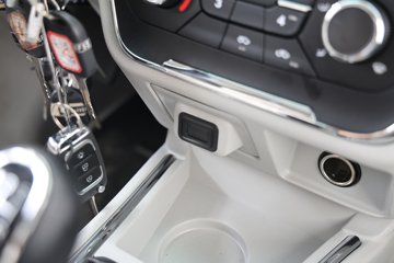 SRM��Դ�º�ʨX30L 2025�� �Ƹ��� 1.6L���� 123���� 2�� ��ջ���ͼƬ