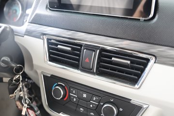 SRM��Դ�º�ʨX30L 2025�� �Ƹ��� 1.6L���� 123���� 2�� ��ջ���ͼƬ