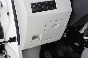 SRM��Դ�º�ʨX30L 2025�� �Ƹ��� 1.6L���� 123���� 2�� ��ջ���ͼƬ