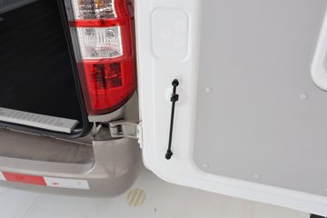 SRM��Դ�º�ʨX30L 2025�� �Ƹ��� 1.6L���� 123���� 2�� ��ջ���ͼƬ