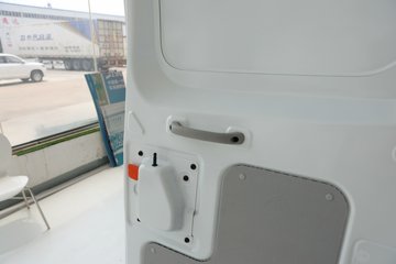 SRM��Դ�º�ʨX30L 2025�� �Ƹ��� 1.6L���� 123���� 2�� ��ջ���ͼƬ