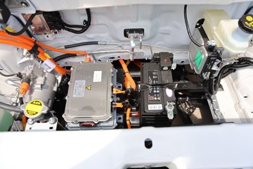 ���R5���˰� 2025�� �ȷ��͢� 6�� ���綯��� �ӷ�41.5kWhͼƬ