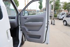 瑞驰R5客运版 2025款 先锋型Ⅰ 6座 纯电动轻客 赣锋41.5kWh 瑞驰R5客运版 2025款 先锋型Ⅰ 6座 纯电动轻客 赣锋41.5kWh