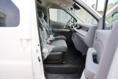 瑞驰R5客运版 2025款 先锋型Ⅰ 6座 纯电动轻客 赣锋41.5kWh 瑞驰R5客运版 2025款 先锋型Ⅰ 6座 纯电动轻客 赣锋41.5kWh