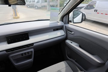 ���R5���˰� 2025�� �ȷ��͢� 6�� ���綯��� �ӷ�41.5kWhͼƬ