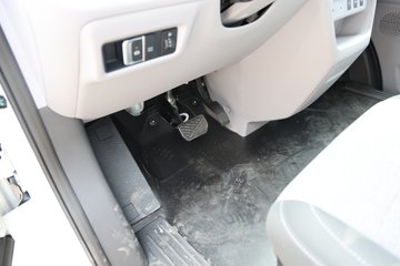 ���R5���˰� 2025�� �ȷ��͢� 6�� ���綯��� �ӷ�41.5kWhͼƬ