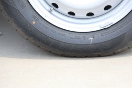 R5客运版 电动封闭厢货底盘图片
