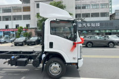 庆铃五十铃KV800 3L柴油 181马力 4X2 五十铃6档  6.05米单排厢式载货车