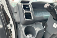 庆铃五十铃KV800 3L柴油 181马力 4X2 五十铃6档  6.05米单排厢式载货车