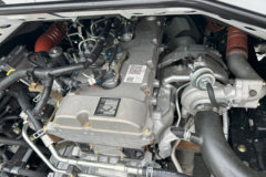 庆铃五十铃KV800 3L柴油 181马力 4X2 五十铃6档  6.05米单排厢式载货车