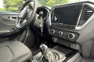 ������ʮ��T30 ��׼�� 3.0T���� 143���� �ֶ����� ����˫��Ƥ��ͼƬ