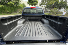 庆铃五十铃T30 标准版 3.0T柴油 143马力 手动两驱 长轴双排皮卡 庆铃五十铃T30 标准版 3.0T柴油 143马力 手动两驱 长轴双排皮卡