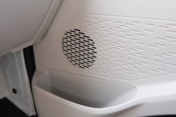 ������Խ��D1 ������ 1.6L���� 122���� ����5�� 3.1�׵�������΢��ͼƬ