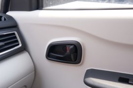 跨越者D1&nbsp;载货车驾驶室                                               图片