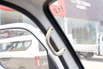 ������Խ��D1 ������ 1.6L���� 122���� ����5�� 3.1�׵�������΢��ͼƬ