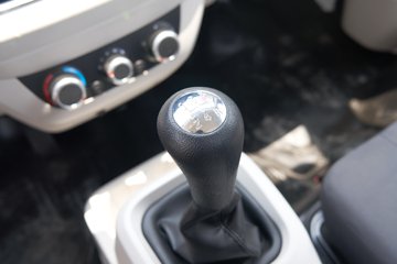 ������Խ��D1 ������ 1.6L���� 122���� ����5�� 3.1�׵�������΢��ͼƬ