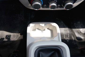 ������Խ��D1 ������ 1.6L���� 122���� ����5�� 3.1�׵�������΢��ͼƬ