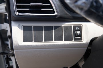 ������Խ��D1 ������ 1.6L���� 122���� ����5�� 3.1�׵�������΢��ͼƬ