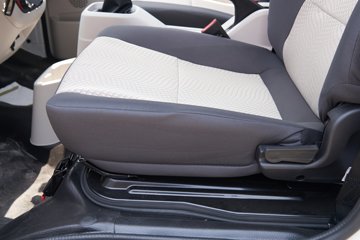 ������Խ��D1 ������ 1.6L���� 122���� ����5�� 3.1�׵�������΢��ͼƬ