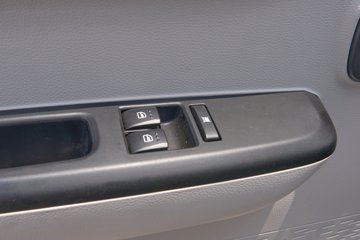 ������Խ��D1 ������ 1.6L���� 122���� ����5�� 3.1�׵�������΢��ͼƬ