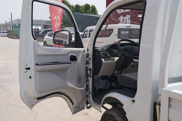 ������Խ��D1 ������ 1.6L���� 122���� ����5�� 3.1�׵�������΢��ͼƬ