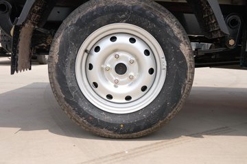 ������Խ��D1 ������ 1.6L���� 122���� ����5�� 3.1�׵�������΢��ͼƬ