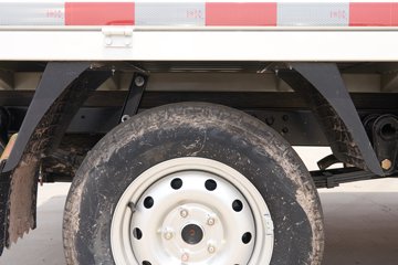 ������Խ��D1 ������ 1.6L���� 122���� ����5�� 3.1�׵�������΢��ͼƬ