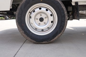 ������Խ��D1 ������ 1.6L���� 122���� ����5�� 3.1�׵�������΢��ͼƬ