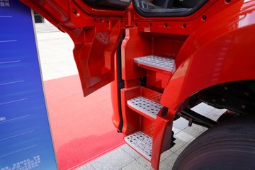 ���J6V SMART 12.5L LNG 480���� 6X4 һ�����12�� ǣ����ͼƬ