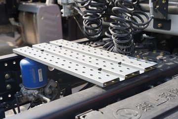 ���J6V SMART 12.5L LNG 480���� 6X4 һ�����12�� ǣ����ͼƬ