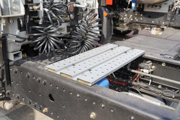 ���J6V SMART 12.5L LNG 480���� 6X4 һ�����12�� ǣ����ͼƬ