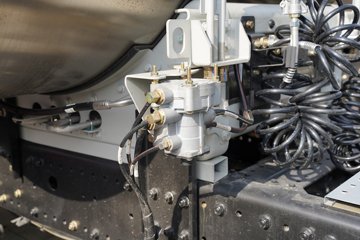 ���J6V SMART 12.5L LNG 480���� 6X4 һ�����12�� ǣ����ͼƬ